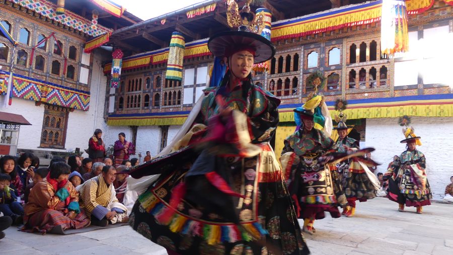 Bhutan18 T24 263 Lhuentse Dzong Tnzer2 P1030464 900x506