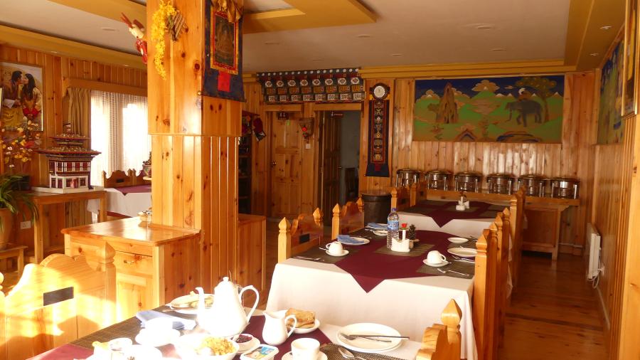 Bhutan Gut zu wissen Essen Trinken Fruehstck P1010192
